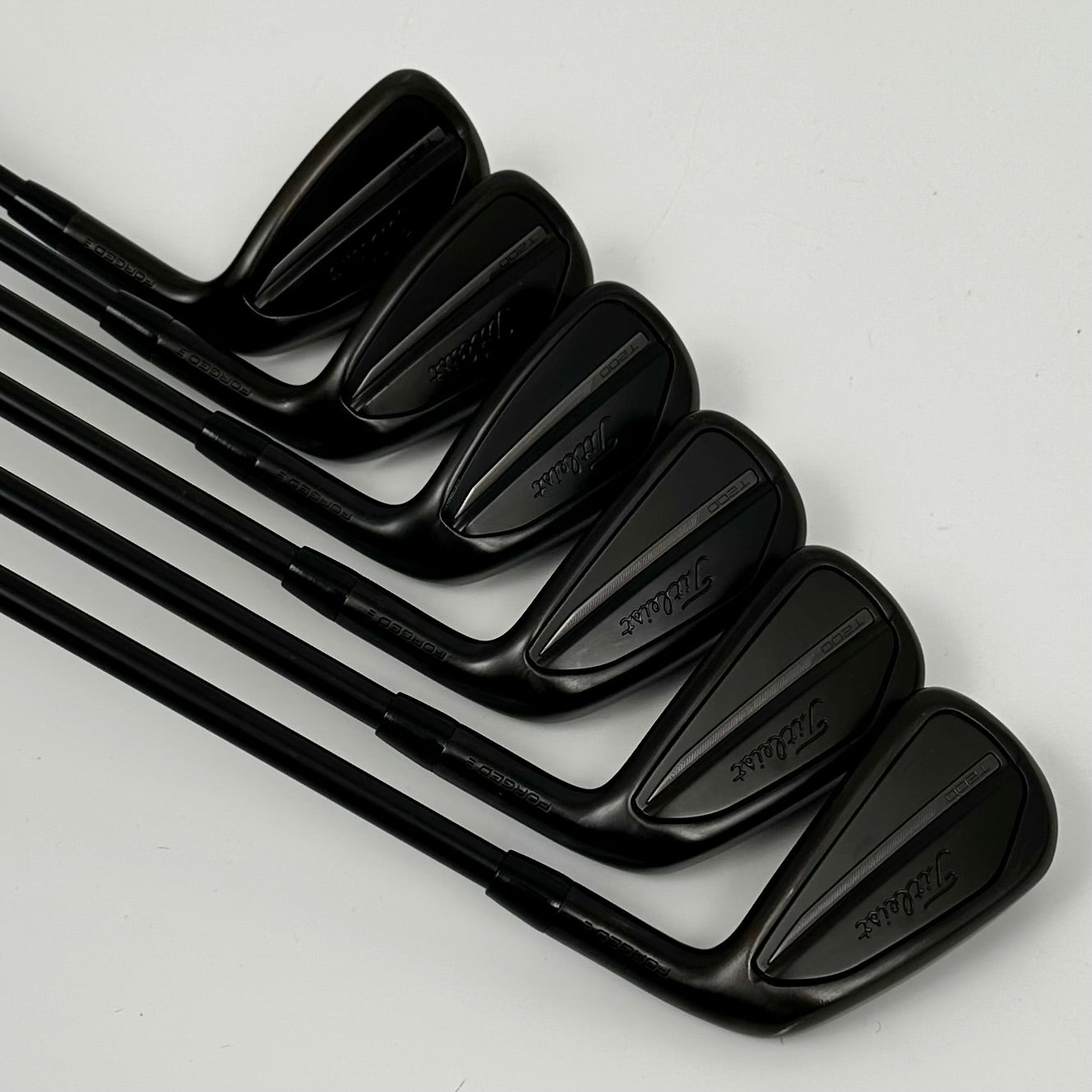Titleist T200 3G Black LTD Edition 5-P / Regular / TT AMT Black R300