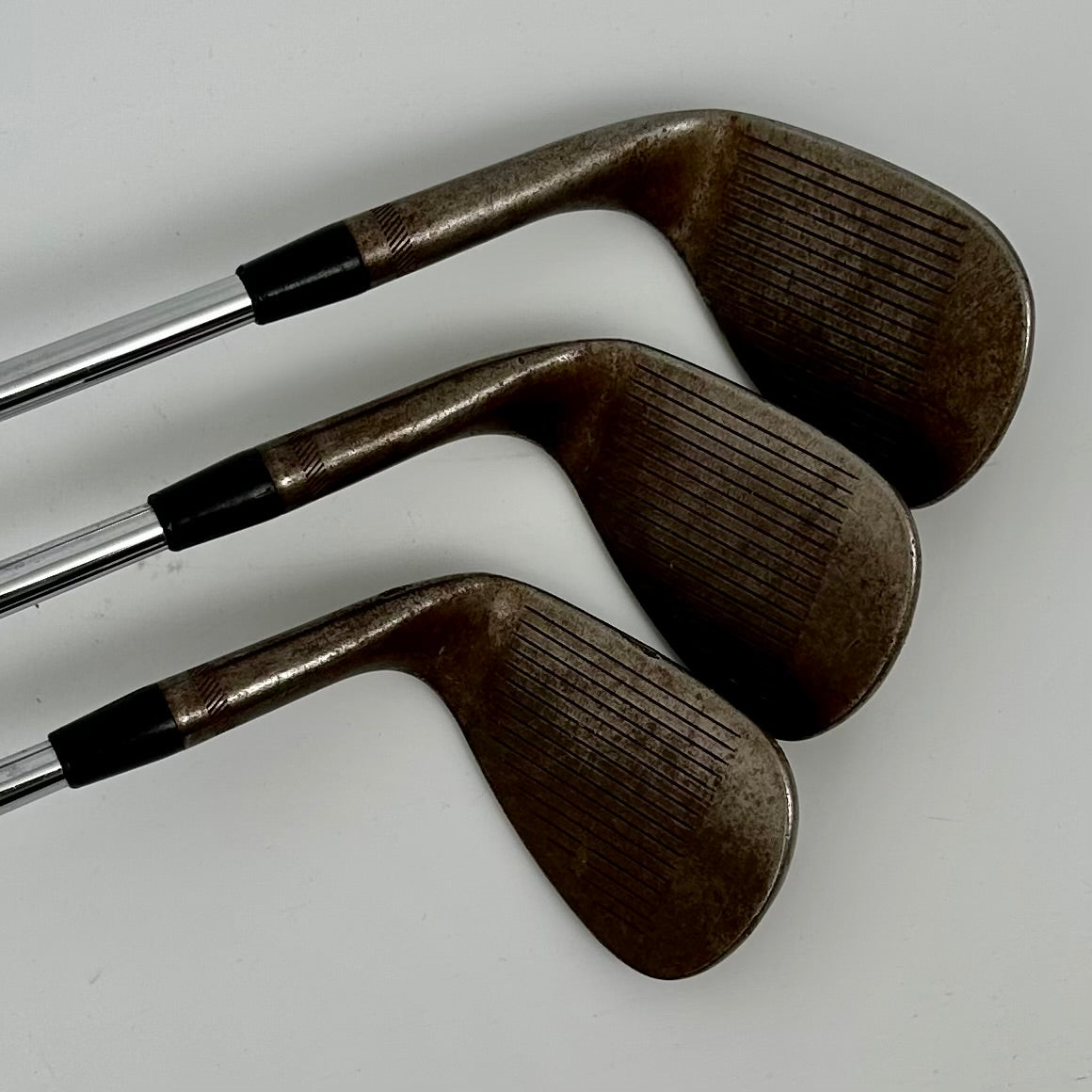 Titleist Vokey SM8 Rusty 50-54-58 / Stiff / TT AMT Tour White S300