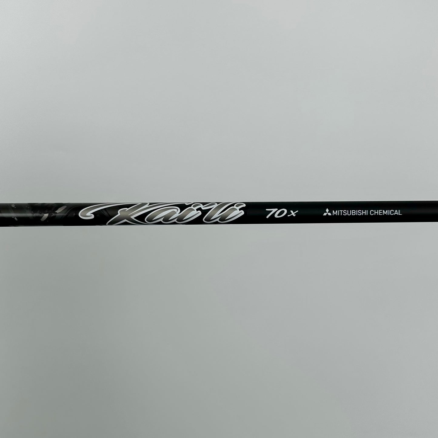 Mitsubishi Kai´li Dark Waves White 70-X / X-Stiff / Cobra DS-Adapt
