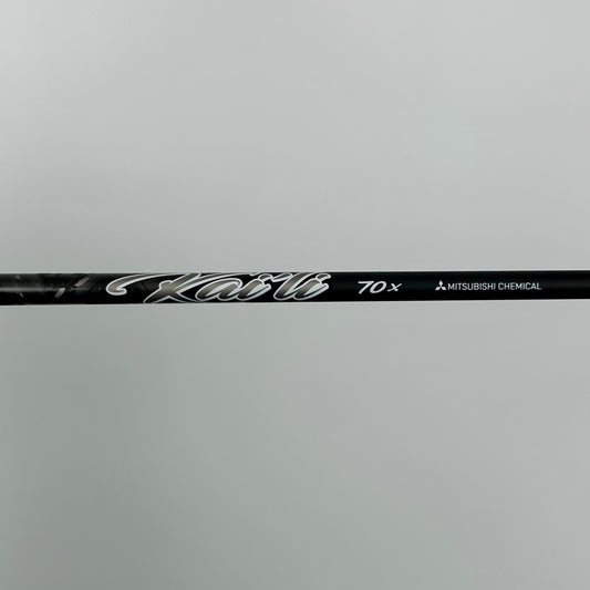 Mitsubishi Kai´li Dark Waves White 70-X / X-Stiff / Cobra DS-Adapt