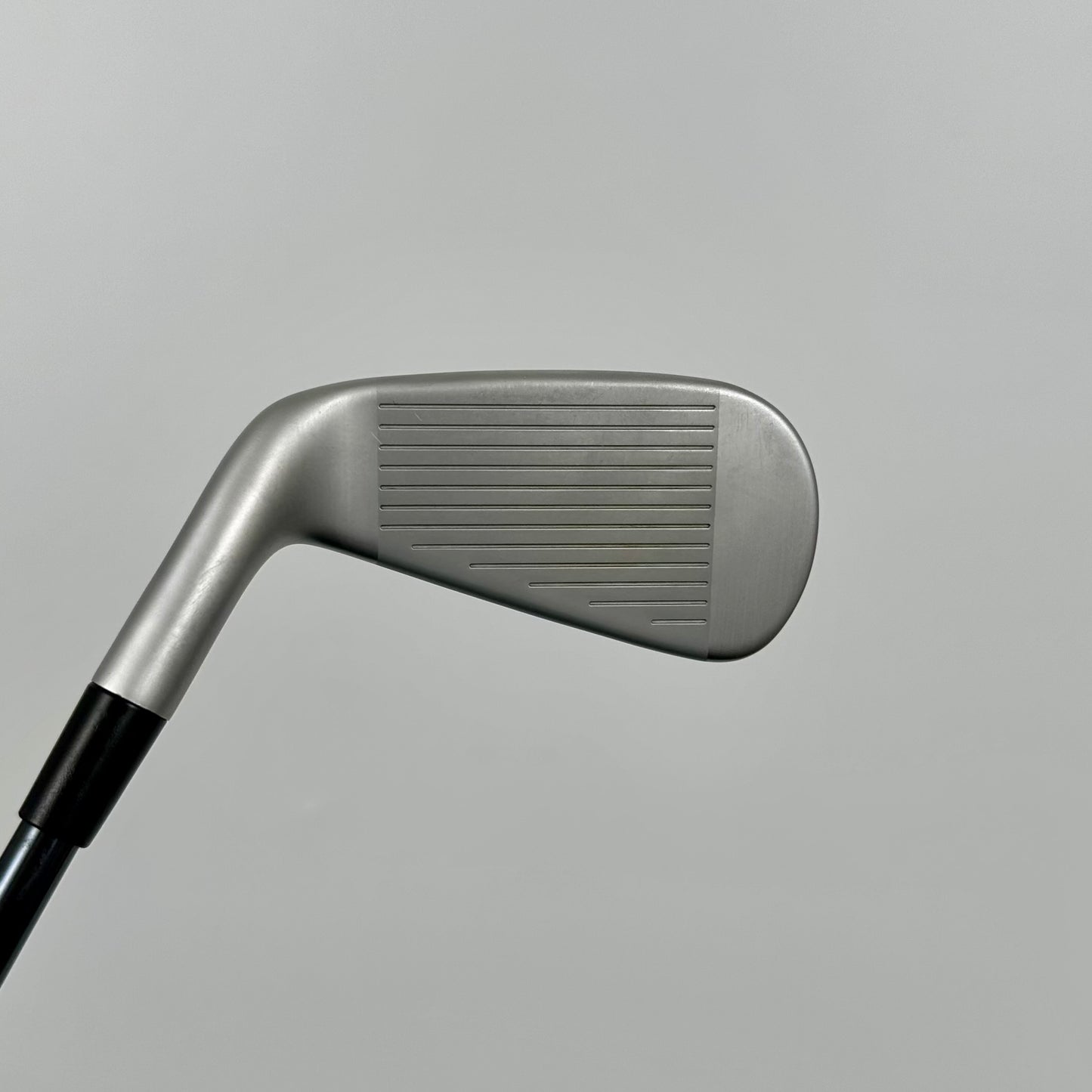 TaylorMade P-DHY 4 22° / Regular / UST Mamiya Recoil Dart F3 75