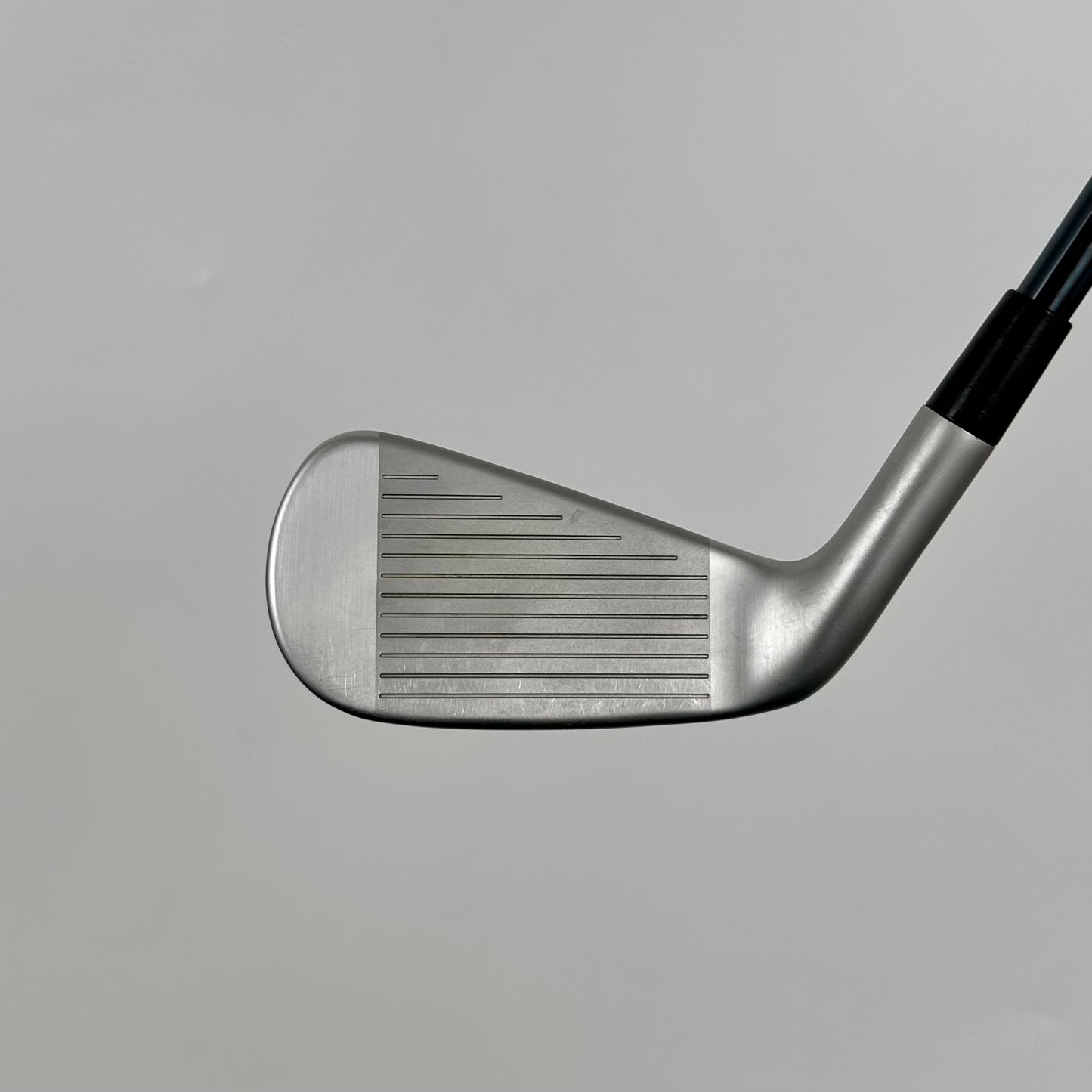 TaylorMade P-DHY 4 22° / Regular / UST Mamiya Recoil Dart F3 75