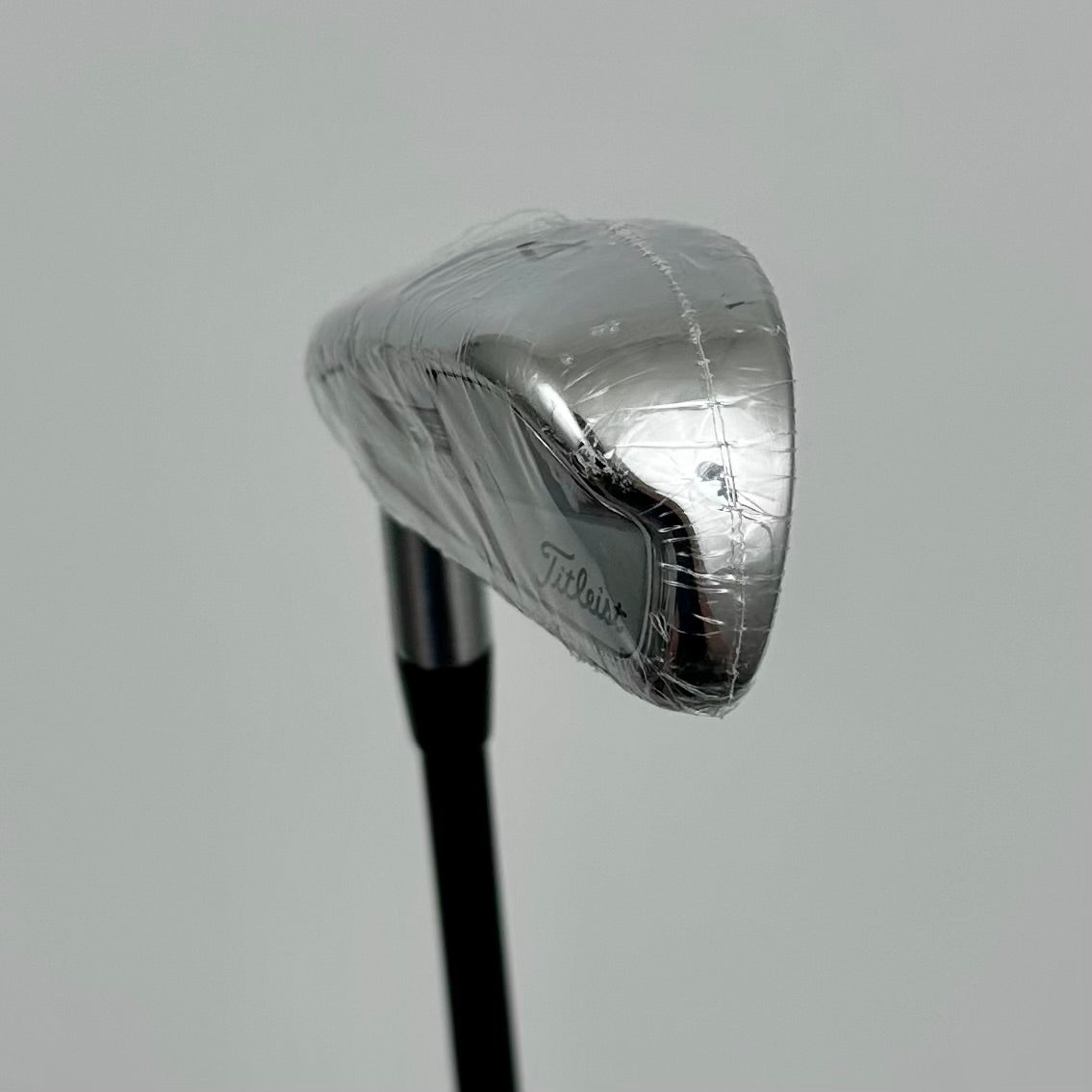 Titleist U505 Utility 4 22° / Regular / Hzrdus RDX Smoke 5.5 80g HY